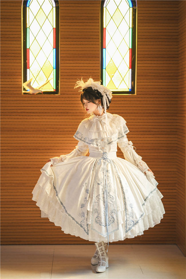 Dark Crown Plus Size Friendly Dark Gothic Lolita Blouse, Skirt, Cape and Accessories