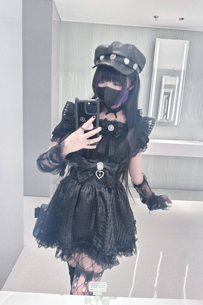 Virtual Paradise Shoulder Straps High Waist Black Plaid Skirt Jirai Kei Clothes