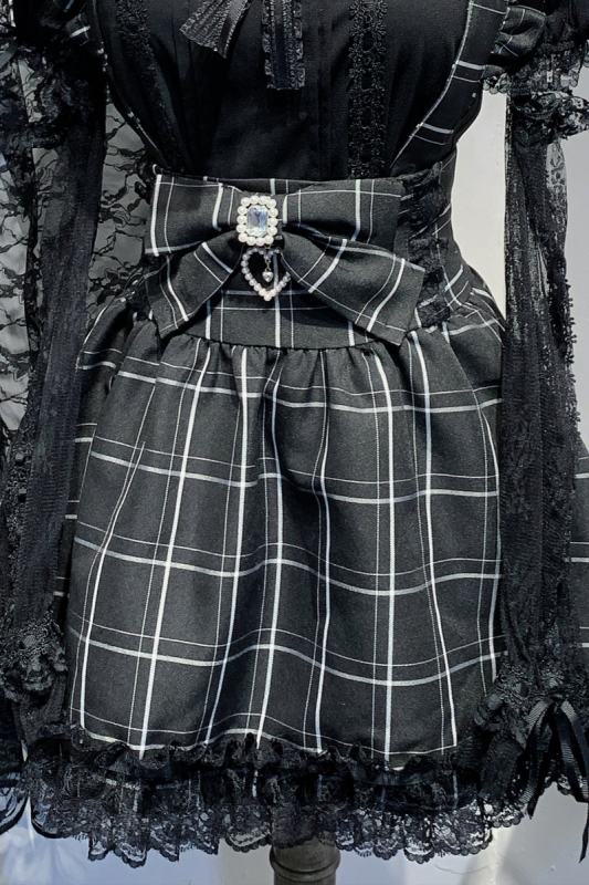 Virtual Paradise Shoulder Straps High Waist Black Plaid Skirt Jirai Kei Clothes