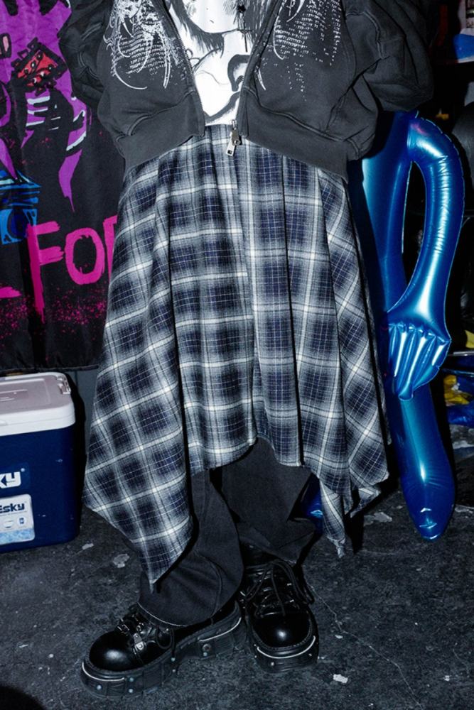 Bizzcut Club Irregular Layering Punk Plaid Skirt Jirai Kei Outfit