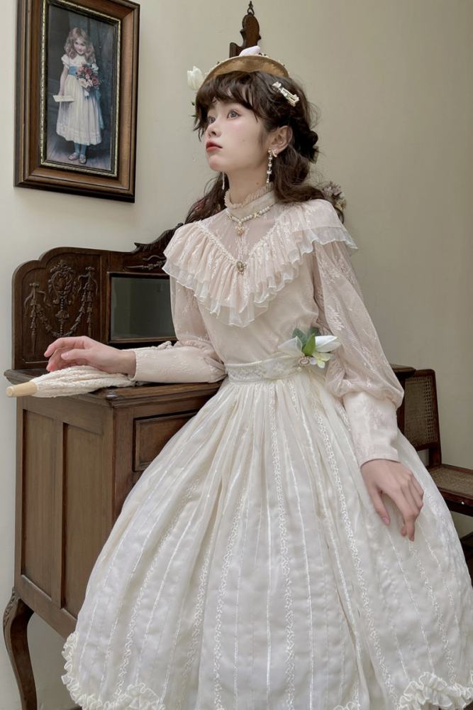 Miss Point ~Tulipa Vintage Lolita Blouse -Pre-order