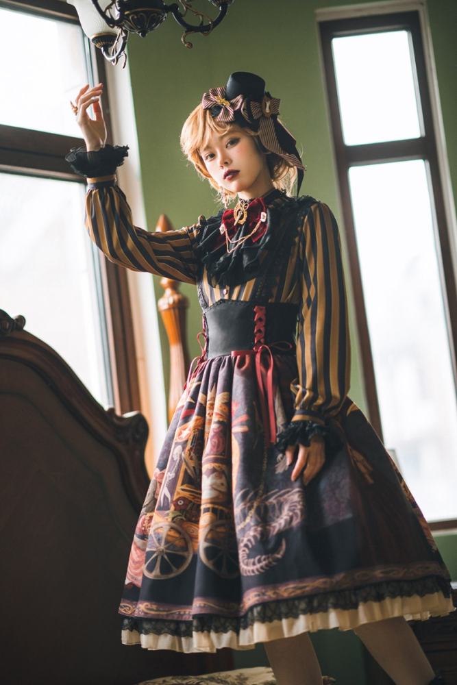 Miss Point ~Freak House Circus Stripe Lolita Blouse
