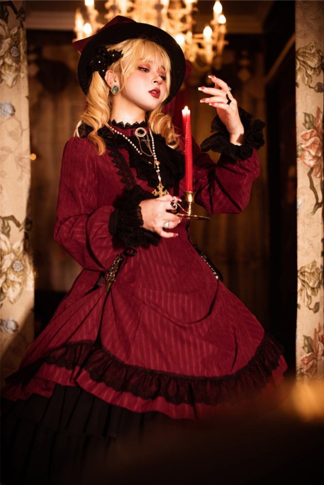 Miss Point ~The Pointe Estate Stripe Lolita OP