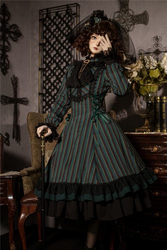Miss Point ~The Pointe Estate Stripe Lolita OP