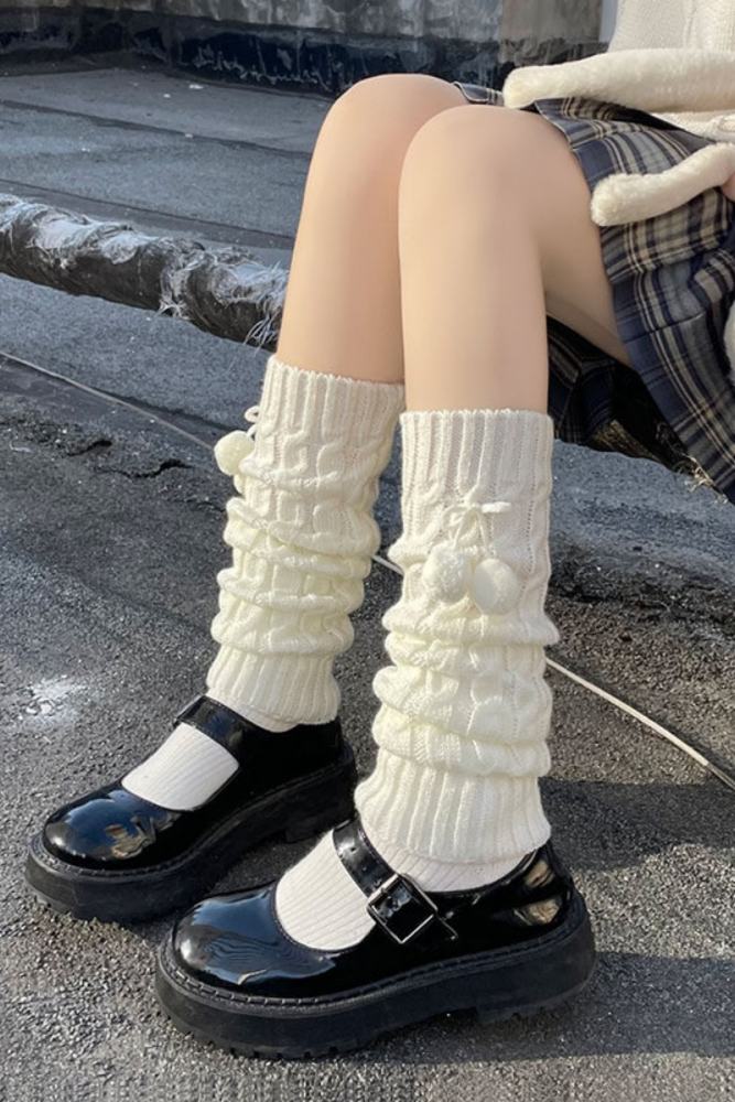 Hua Nai Cat Bowknot White Slouchy Socks
