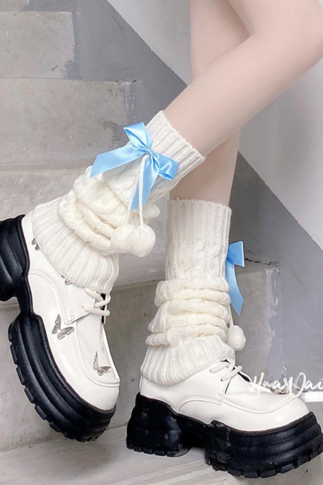 Hua Nai Cat Bowknot White Slouchy Socks