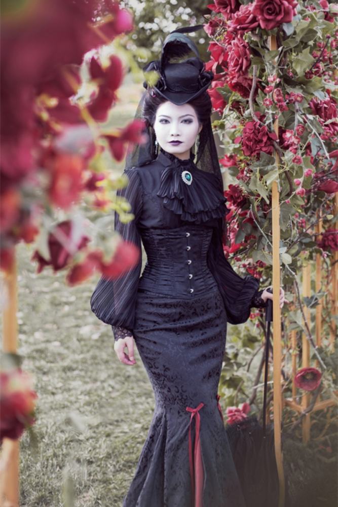 Surface Spell ~Lorelai Gothic Lolita Fishtail Skirt