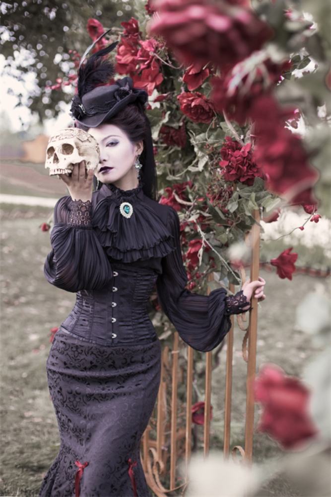 Surface Spell ~Lorelai Gothic Lolita Fishtail Skirt