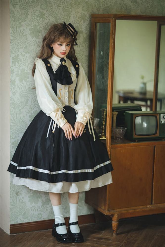 Miss Point Golden Movement College Lolita Skirt