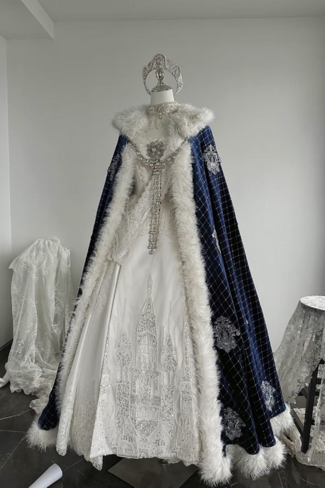 Your Highness ~The Second Queen~ Retro Court Lolita OP Cape and Necklace