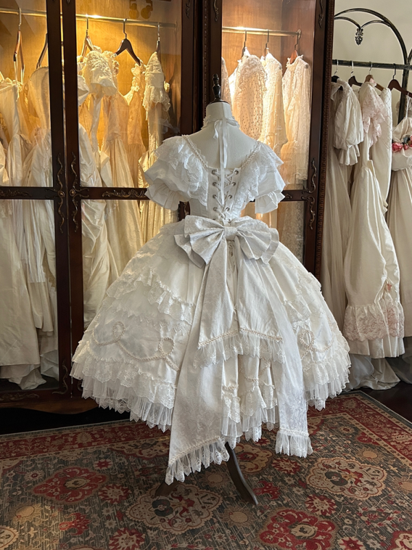 Spring Wild ~Showa~ White Gothic Hime Lolita Dress