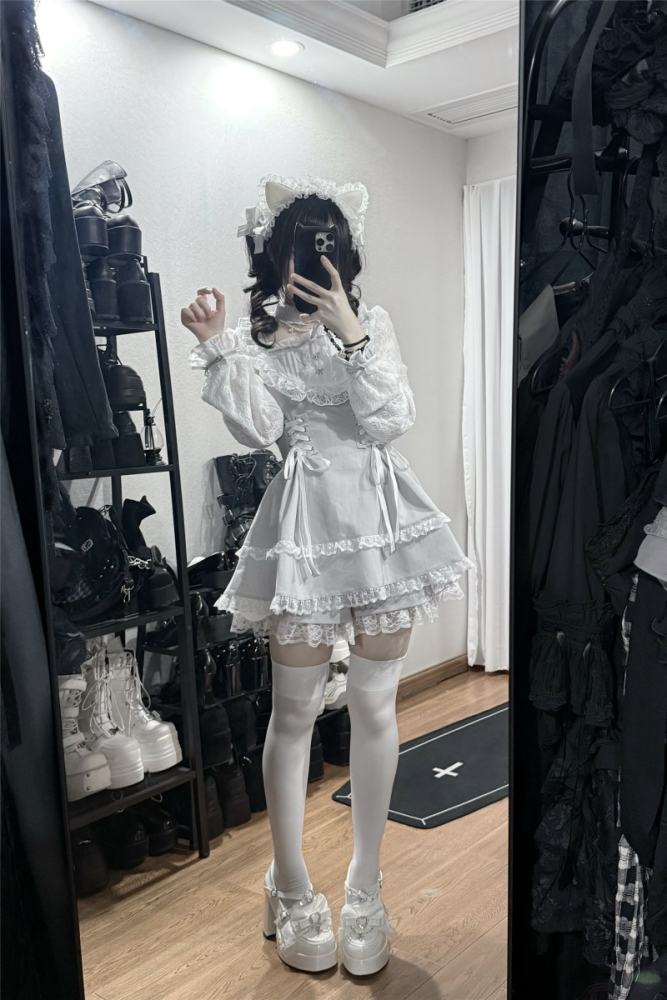 Shirohato Lace Bib Collar Jirai Kei Dress and Shorts