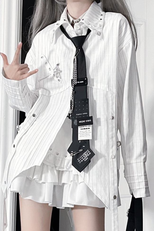 Tricuspid C Metal Stripe Jirai Kei Long Sleeve Blouse