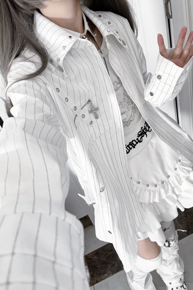 Tricuspid C Metal Stripe Jirai Kei Long Sleeve Blouse
