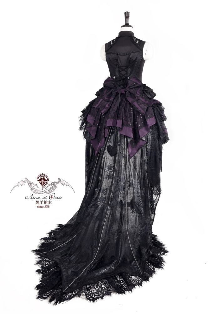 Arca Et Ovis ~The Little Demon~ Gothic Lolita Vest and Skirt Tailing and Bonnet
