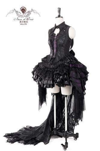 Arca Et Ovis ~The Little Demon~ Gothic Lolita Vest and Skirt Tailing and Bonnet