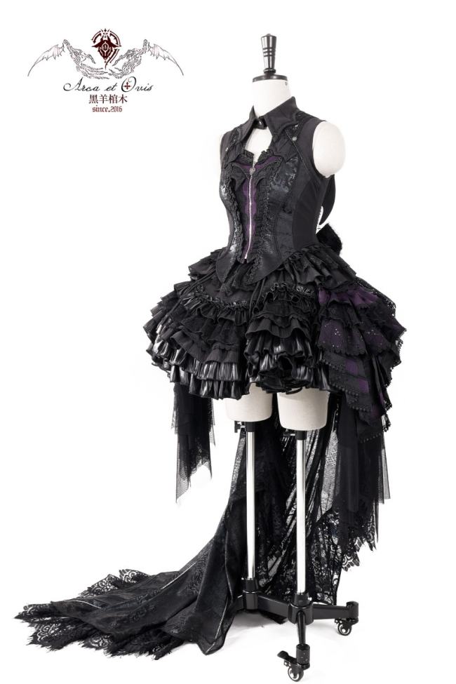 Arca Et Ovis ~The Little Demon~ Gothic Lolita Vest and Skirt Tailing and Bonnet
