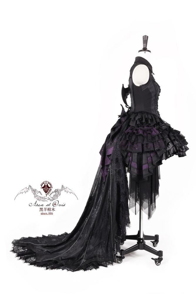 Arca Et Ovis ~The Little Demon~ Gothic Lolita Vest and Skirt Tailing and Bonnet