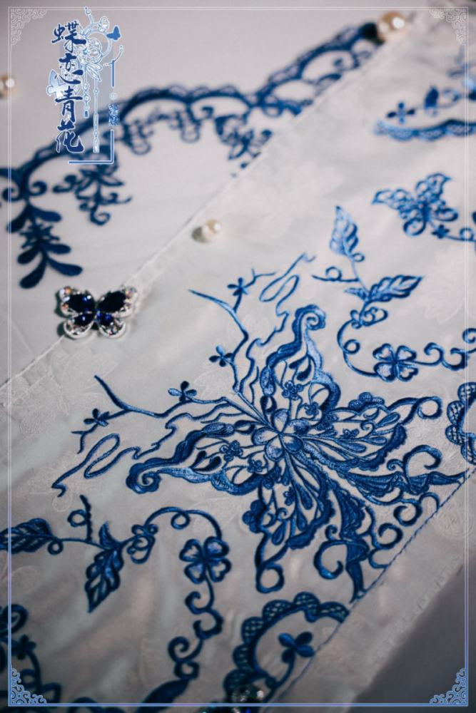 Bramble Rose Blue and White Porcelain Hime Lolita Dress