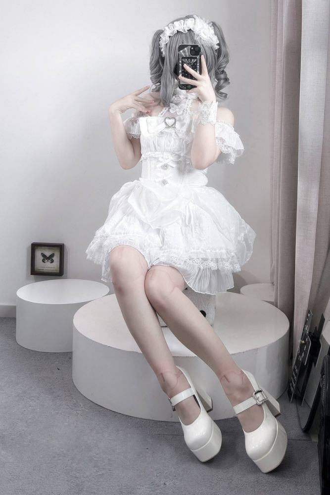 Virtual Paradise ~Rose Dream~ Halter Neck Jirai Kei Dress