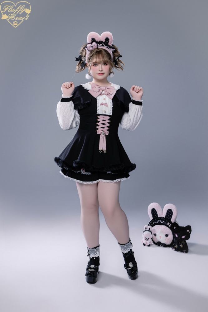 Fluffy Heart X Momo Kawai Jirai Kei Dress Shorts Cape and Brooch