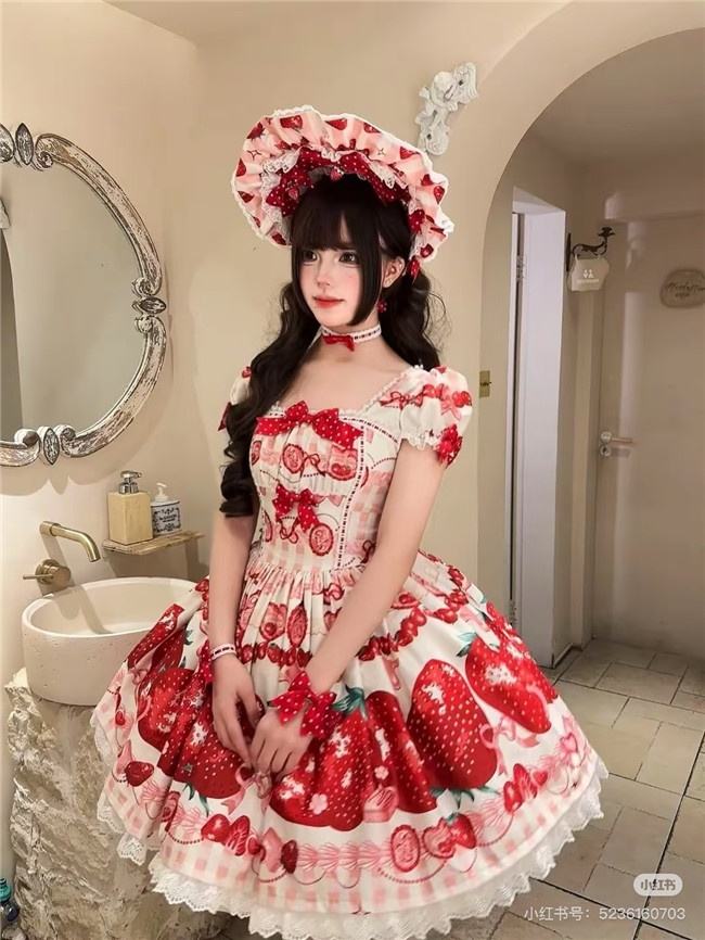 Sweet Strawberry Short Sleeves Lolita Dress and Jumper Dress