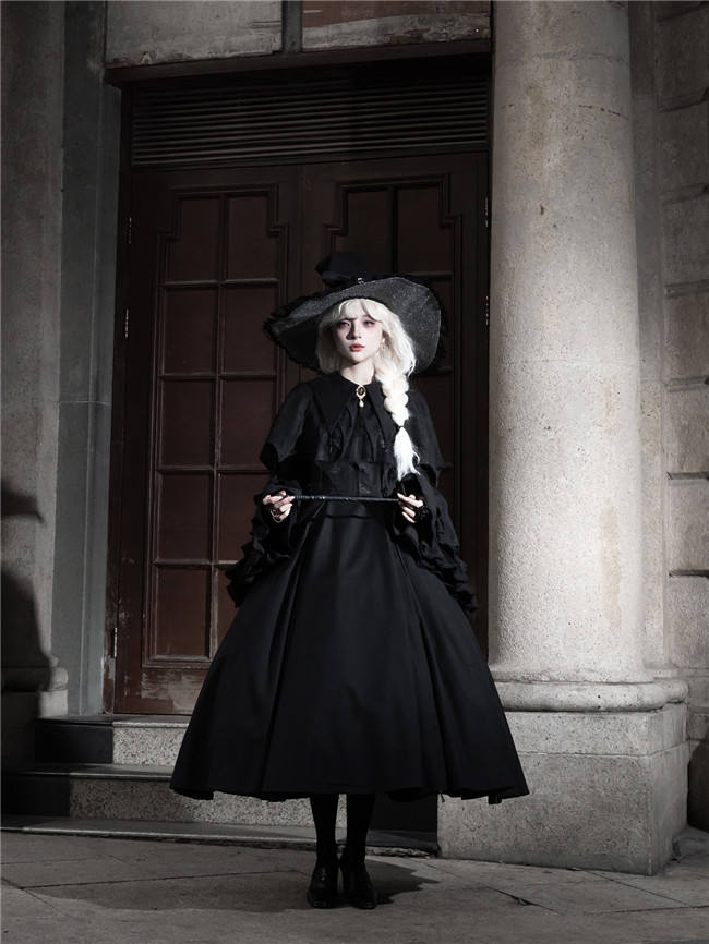 The Muppet Black Witch Hime Sleeves Lolita Dress and Cape