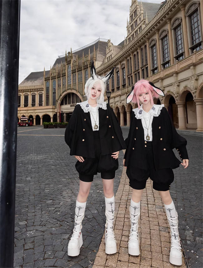Castle Too the Rabbits Ouji Lolita Set