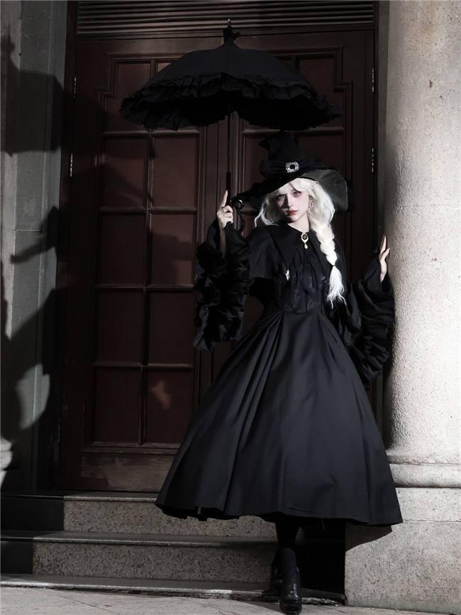 The Muppet Black Witch Hime Sleeves Lolita Dress and Cape