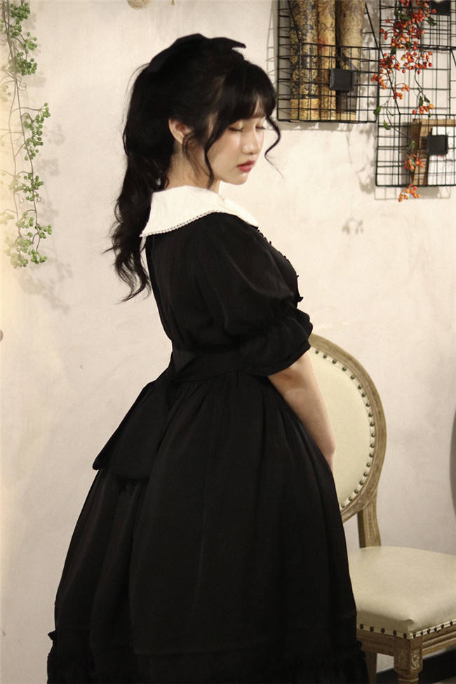 Laura Diary Classic Lolita Dress and Accessories