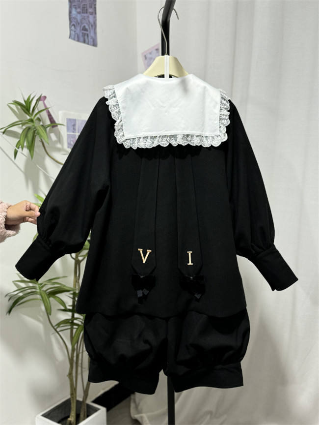 Castle Too the Rabbits Ouji Lolita Set