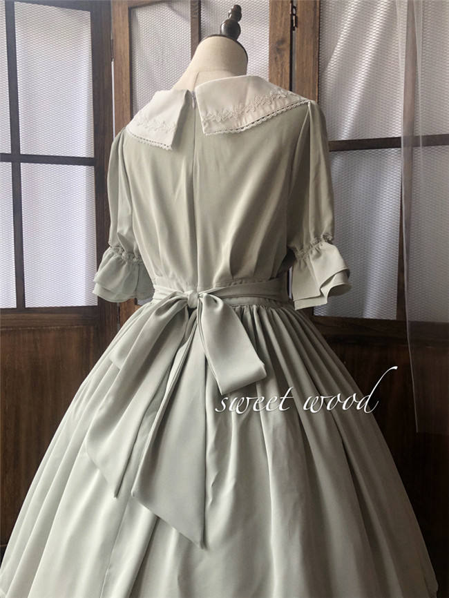 Laura Diary Classic Lolita Dress and Accessories