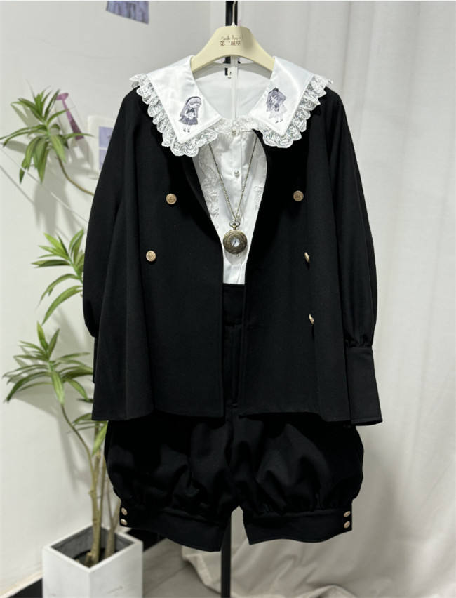 Castle Too the Rabbits Ouji Lolita Set