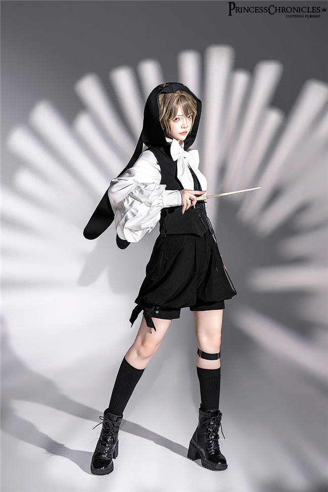 Princess Chronicles Black Rabbits Ouji Fashion Vest, Cape and Short Pants