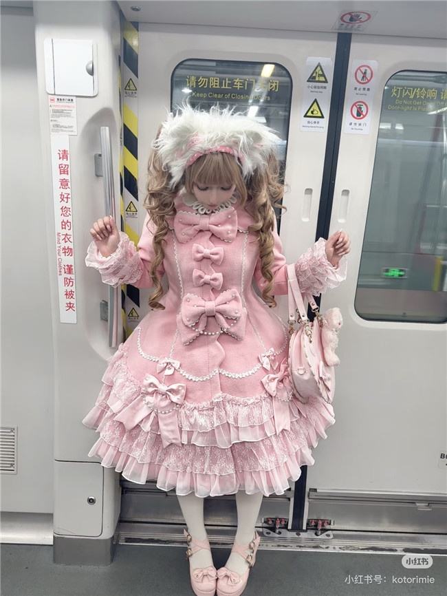 White Bird Pearls Bowknots Sweet Lolita Coat