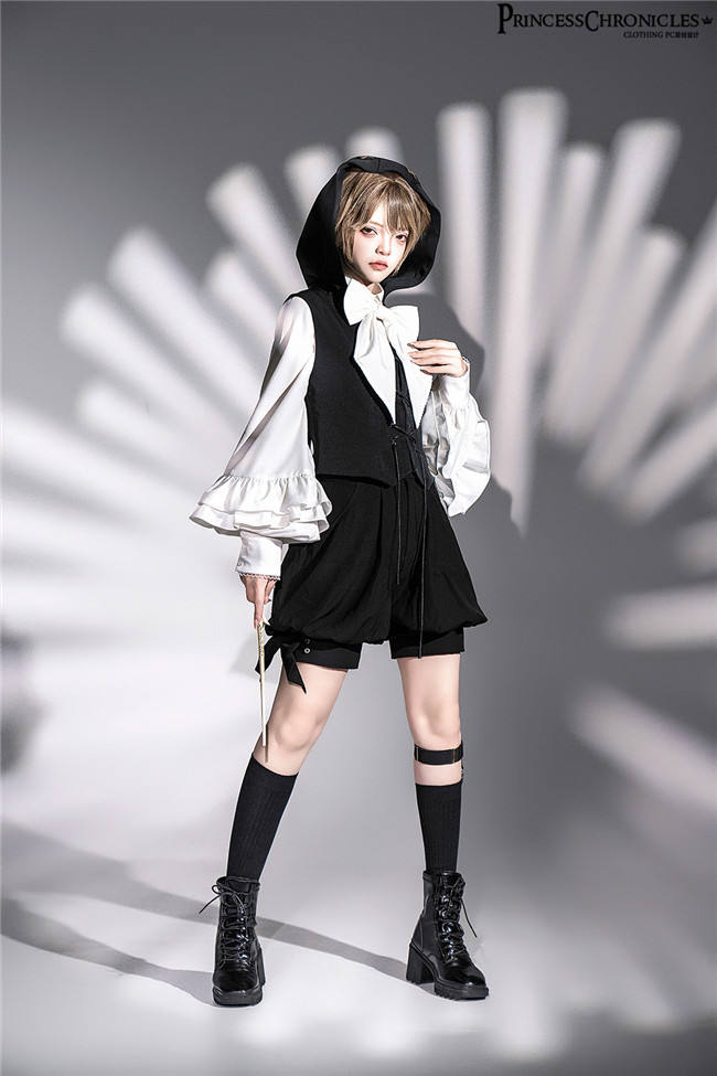 Princess Chronicles Black Rabbits Ouji Fashion Vest, Cape and Short Pants