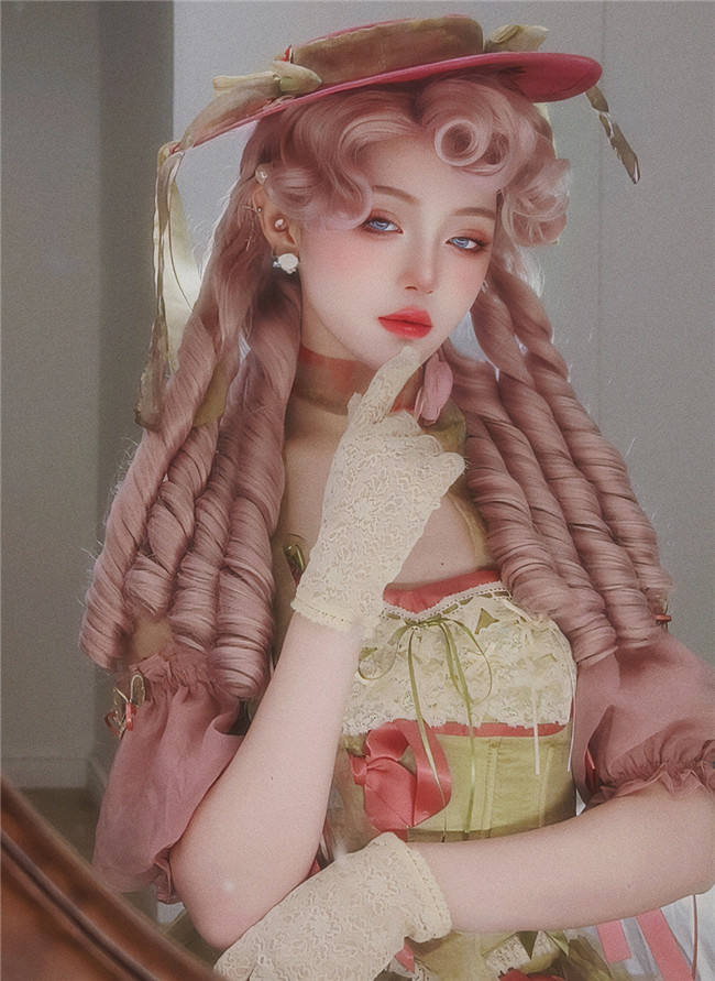 Daydream Roman Curls Pink Princess Wig