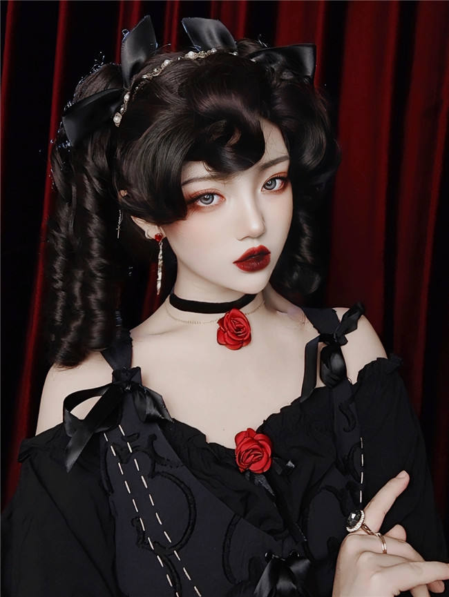The Adams Girl Black Roman Curls Lolita Wigs