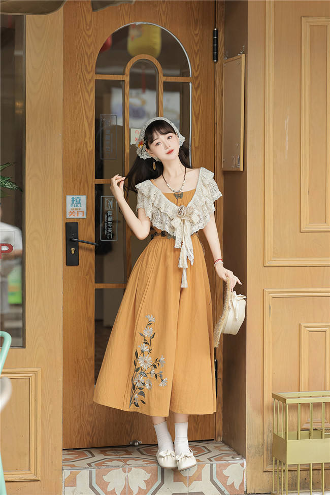 Daisy Embroidery Han Style Jumper Dress and Lace Tippet