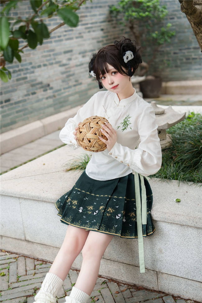 Pandas and Bamboo Theme Chinese Hanfu Set
