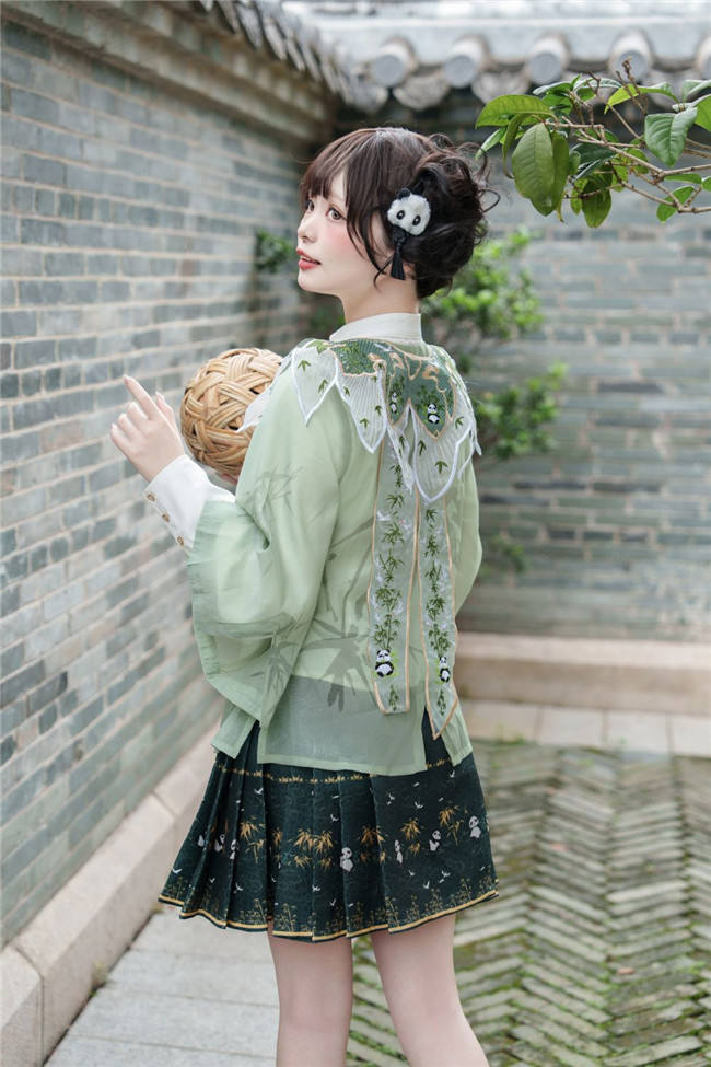 Pandas and Bamboo Theme Chinese Hanfu Set