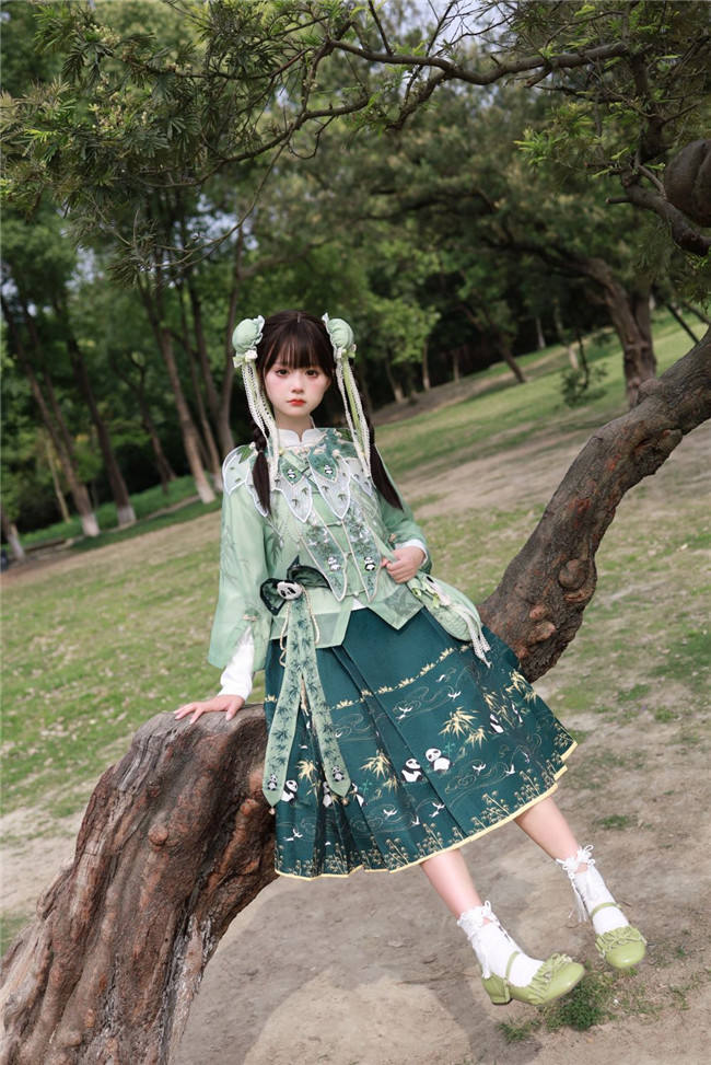 Pandas and Bamboo Theme Chinese Hanfu Set