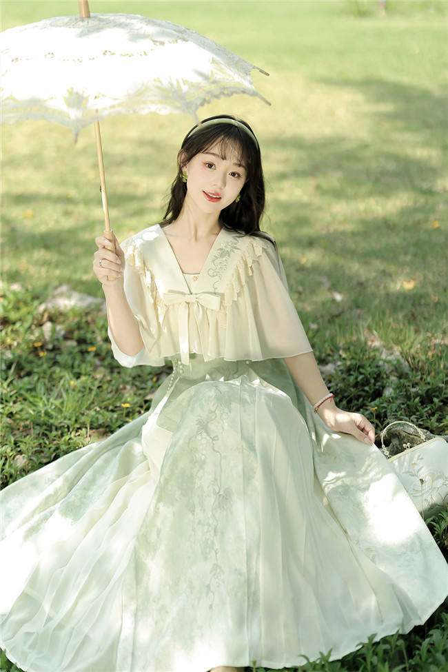 Green Grape Print Hanfu Jumper Dress and Tippet