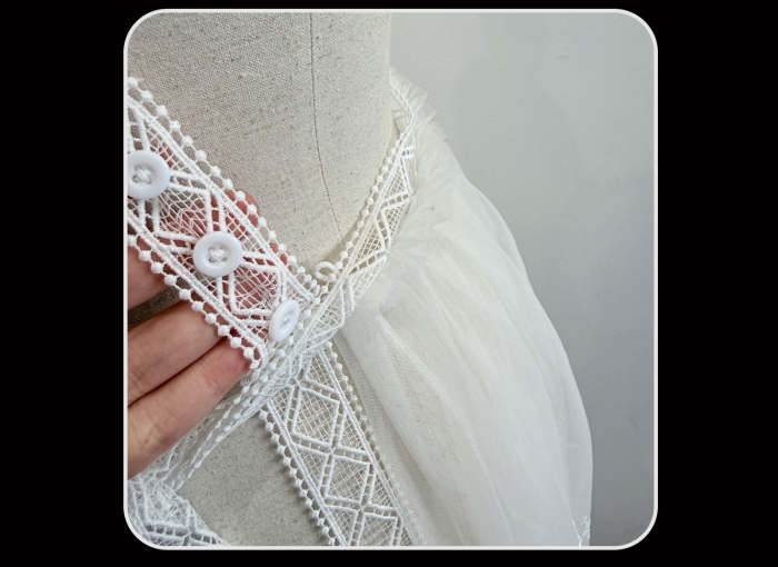 Susin ~Mass of Bone~ Gothic Embroidery Assymtrical Apron