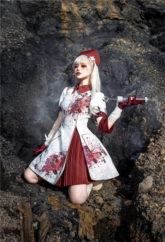 Your Highness Blood Rose Military Lolita Dress, Corset, Necktie and Medal