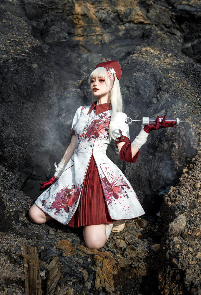 Your Highness Blood Rose Military Lolita Dress, Corset, Necktie and Medal