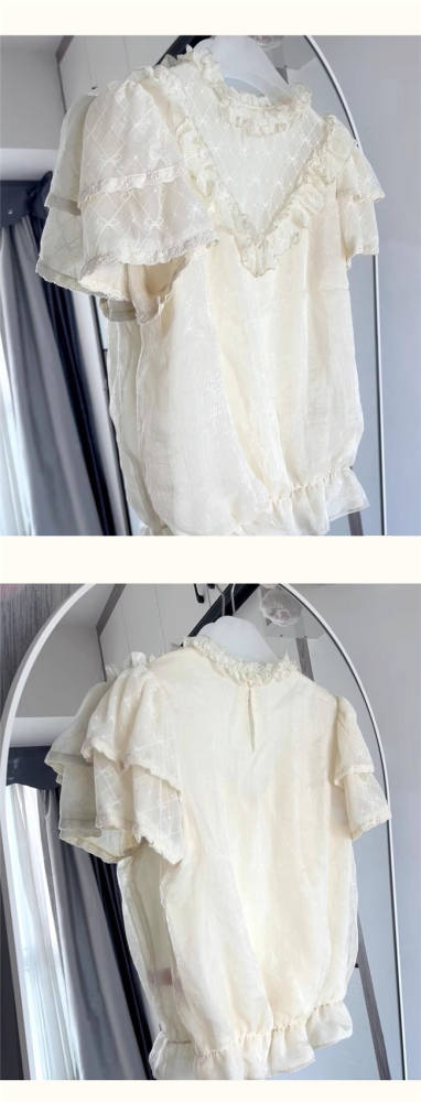 Manta Plus Size Lolita Blouse White and Black