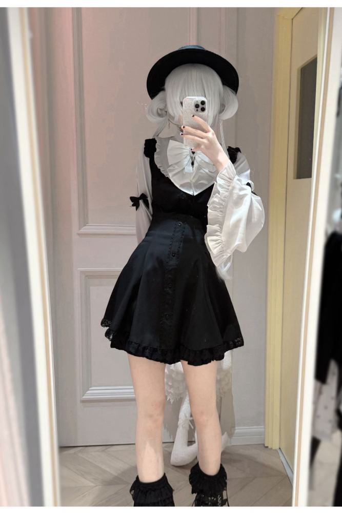 Yoshiki ~Witch Contract~ Gothic Plus Size Jirai Kei Dress and Shorts