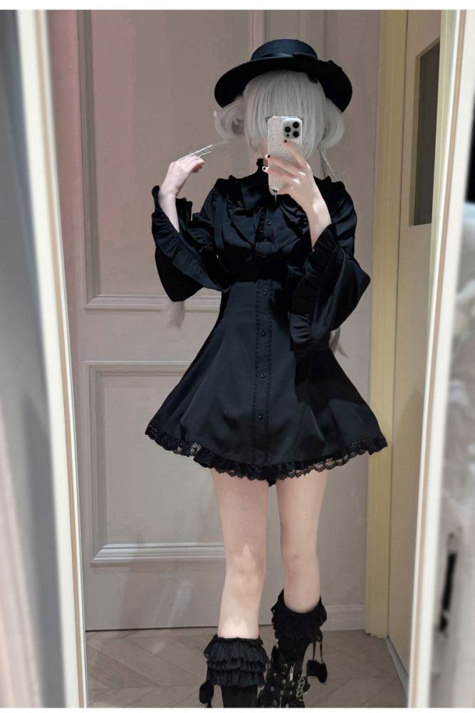 Yoshiki ~Witch Contract~ Gothic Plus Size Jirai Kei Dress and Shorts