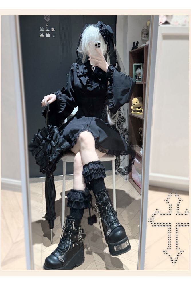 Yoshiki ~Witch Contract~ Gothic Plus Size Jirai Kei Dress and Shorts
